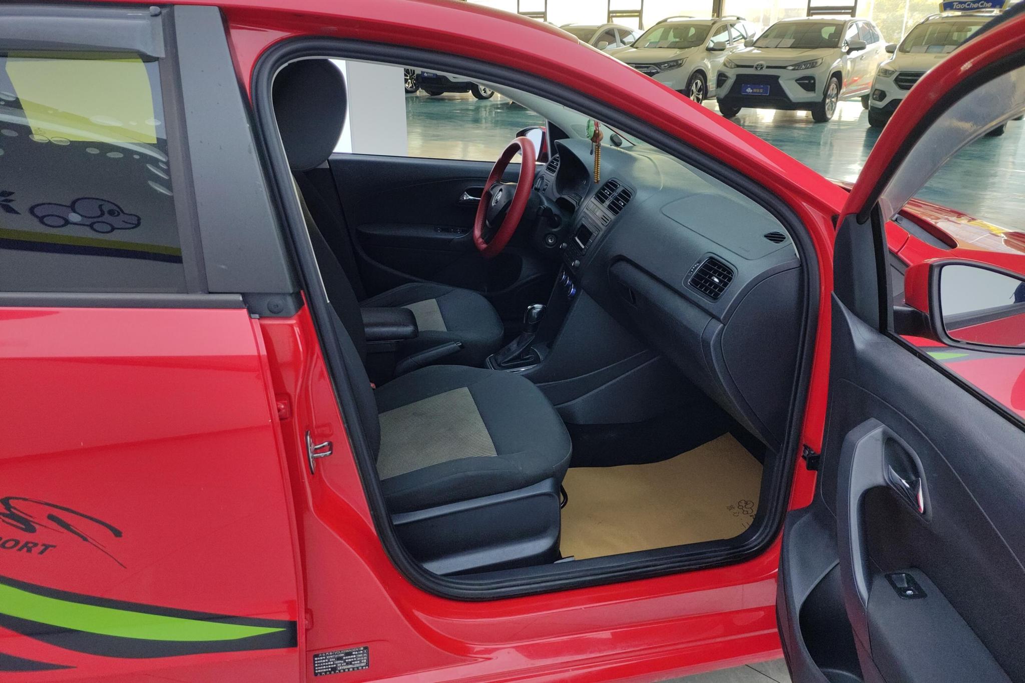 Volkswagen Polo 2016 1.4L AT