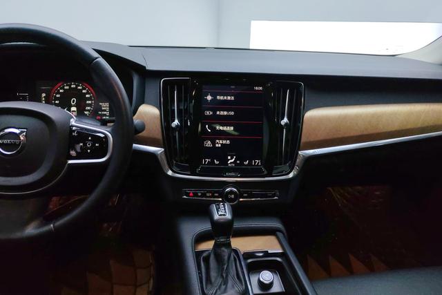VOLVO S90 2019 — фото 11