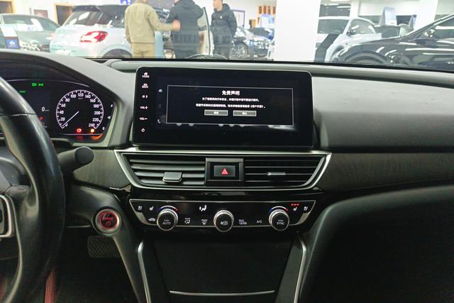 Honda Inspire 2022 ·Hybrid 2.0 L — фото 12
