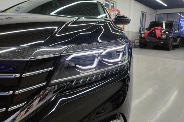 Volkswagen Passat Plug-in Hybrid 2020 — фото 5