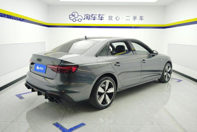 Audi A4L 2023 Темно-серый из Китая, фото 3