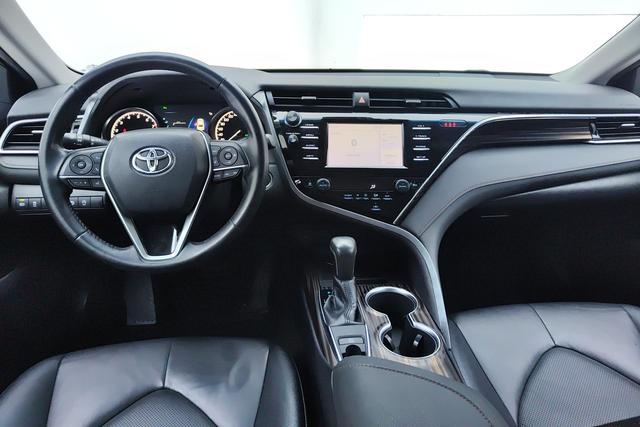 Toyota Camry 2018 — фото 13