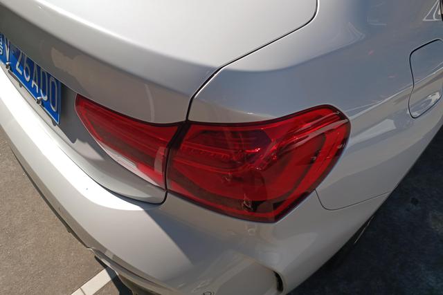 BMW 1-Series 2020 120i M — фото 13