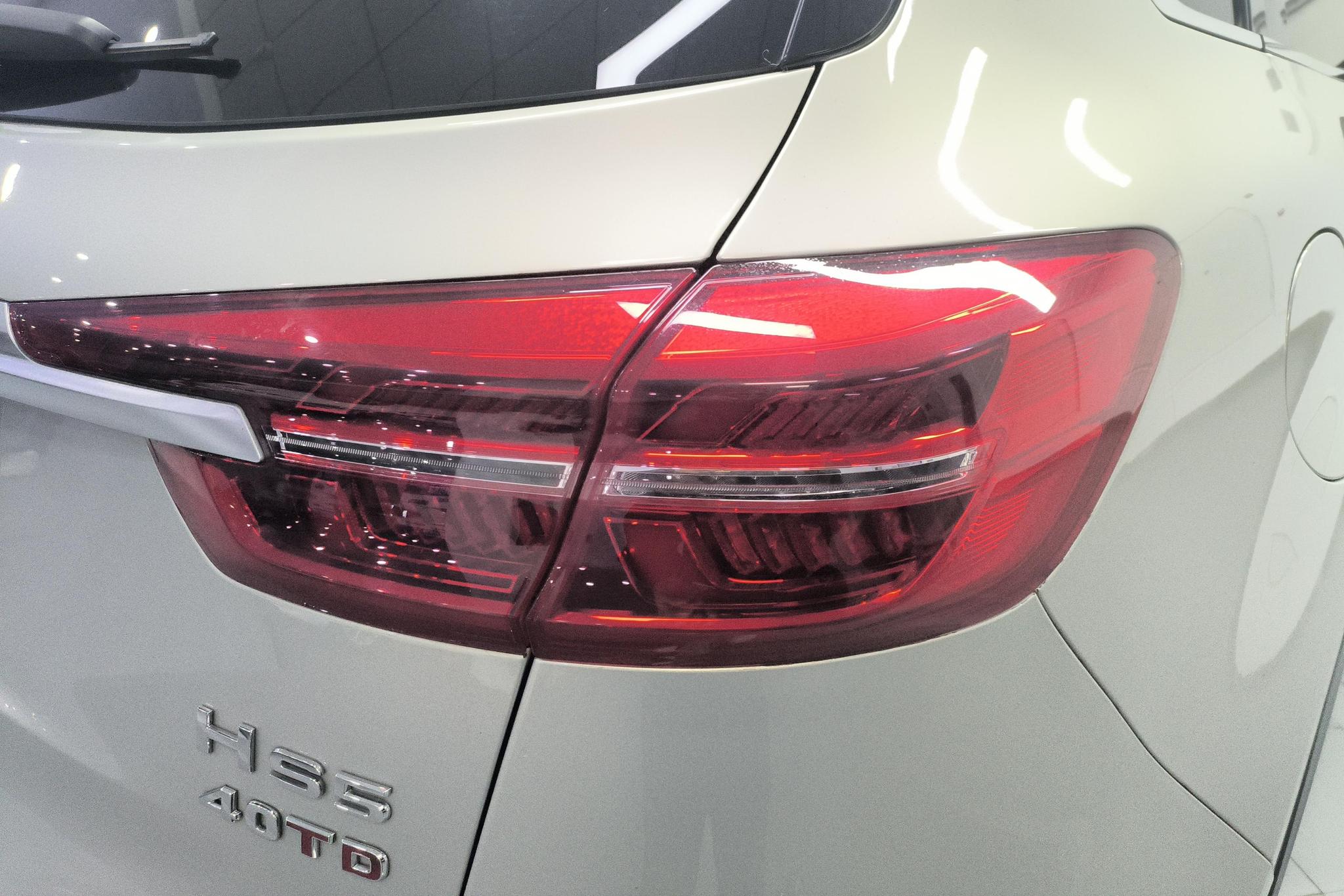 Hongqi HS5 2022 2.0T