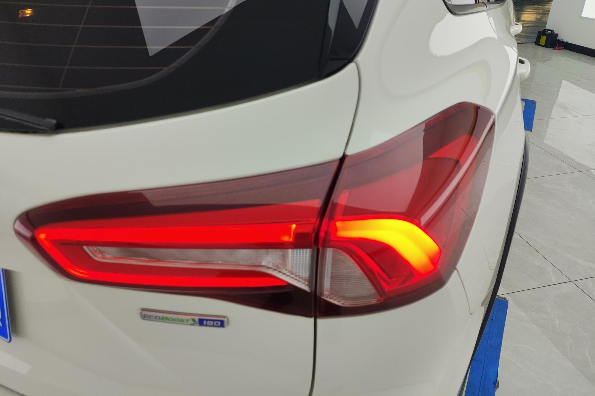 Ford Focus 2021 EcoBoost180 AT