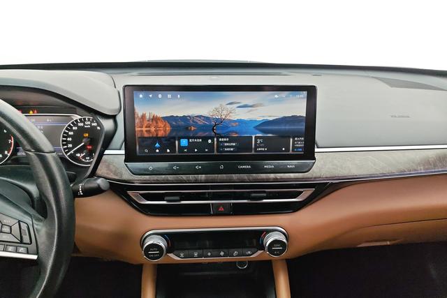 Nissan Teana 2022 2.0 L XL-TLS — фото 14