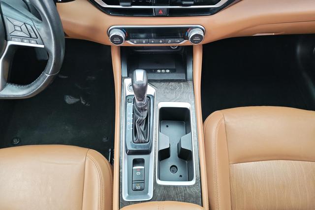 Nissan Teana 2022 2.0 L XL-TLS — фото 10
