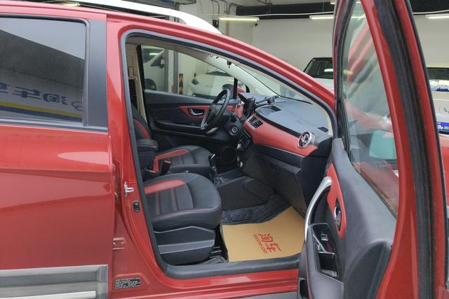 HAVAL H1 2015 — фото 17