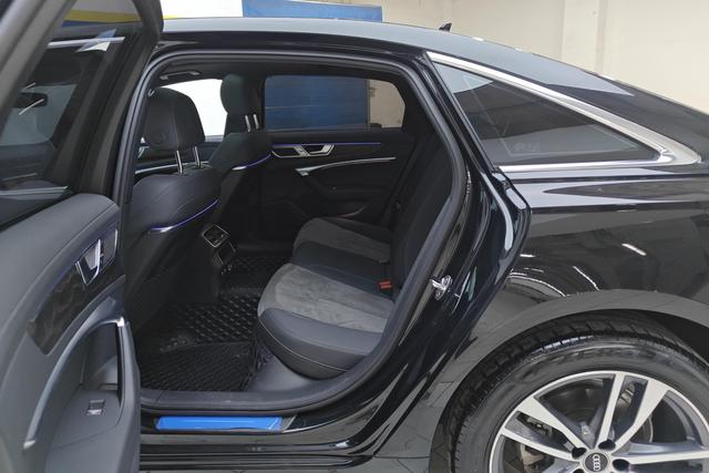 Audi A6L 2024 Черный из Китая, фото 5