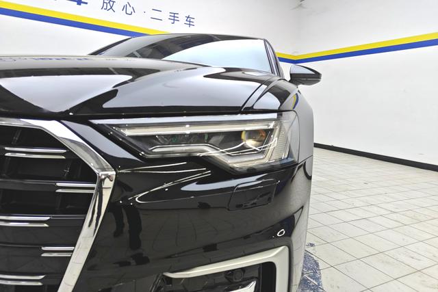 Audi A6L id 3784713 из Китая 7