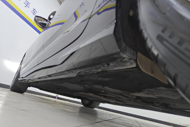 Audi A6L id 3784713 из Китая 8