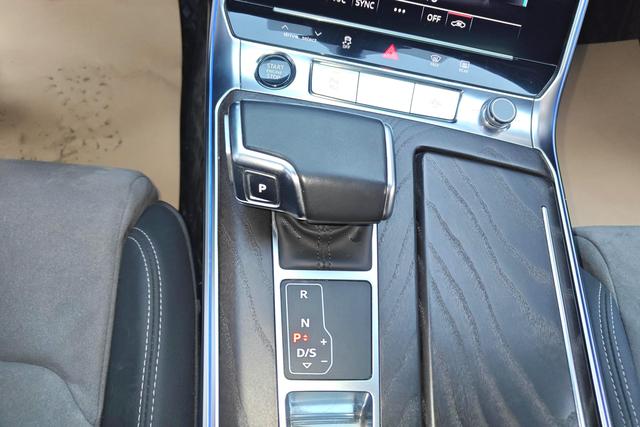 Audi A6L id 3784713 из Китая 10