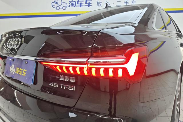 Audi A6L id 3784713 из Китая 11