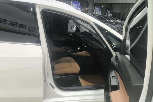 Buick GL6 2021 323 T Hybrid Luxury — фото 9