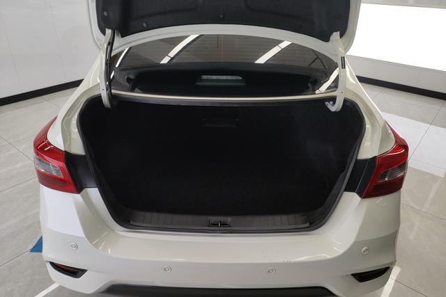 Nissan Sylphy 2022 1.6 XL CVT — фото 17