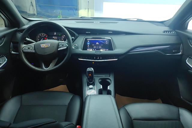 Cadillac XT4 2022 28 T 2 WD — фото 12