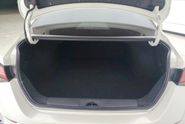 Nissan Sylphy 2022 1.6 L XL CVT — фото 17