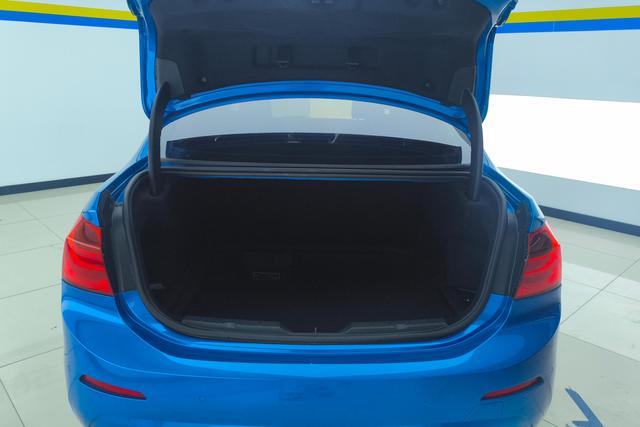 BMW 1 Series 2018 — фото 17