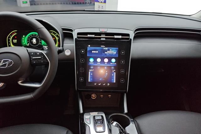Hyundai Tucson 2023 L 1.5 T GLX 2 WD — фото 11