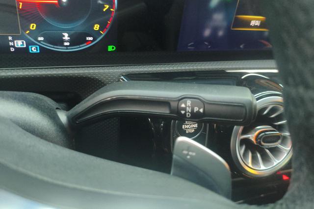 Mercedes-Benz Class A 2022 Белый из Китая