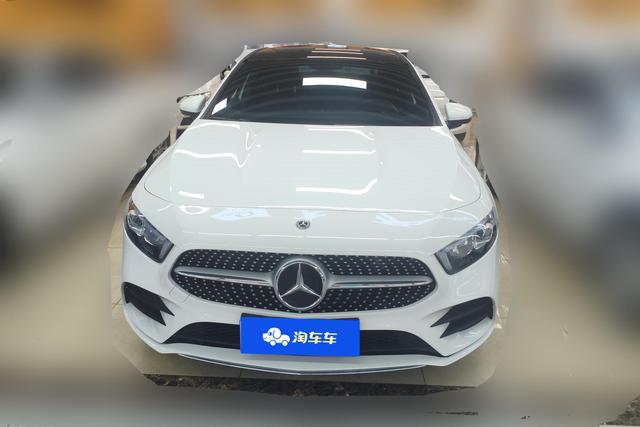 Mercedes-Benz Class A 2022 Белый из Китая, фото 4