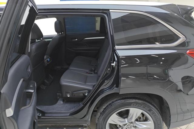 Toyota Highlander id 3783619 из Китая 7