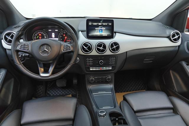 Mercedes-Benz B-Class 2018 B 200 — фото 12