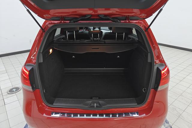 Mercedes-Benz B-Class 2018 B 200 — фото 17