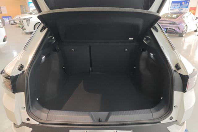 Volkswagen ID.4 CROZZ 2023 Белый из Китая