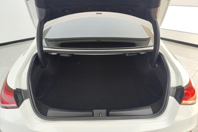 Mercedes-Benz CLA 2023 CLA 200 — фото 17