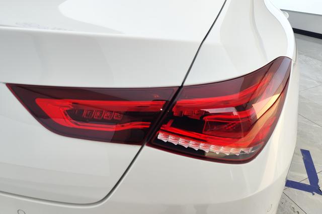 Mercedes-Benz CLA 2023 CLA 200 — фото 6