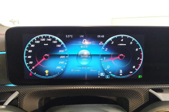 Mercedes-Benz CLA 2023 CLA 200 — фото 13