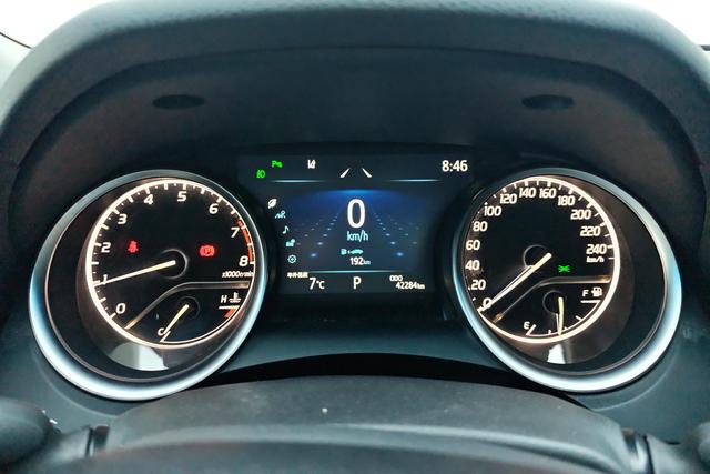 Toyota Camry 2021 — фото 14