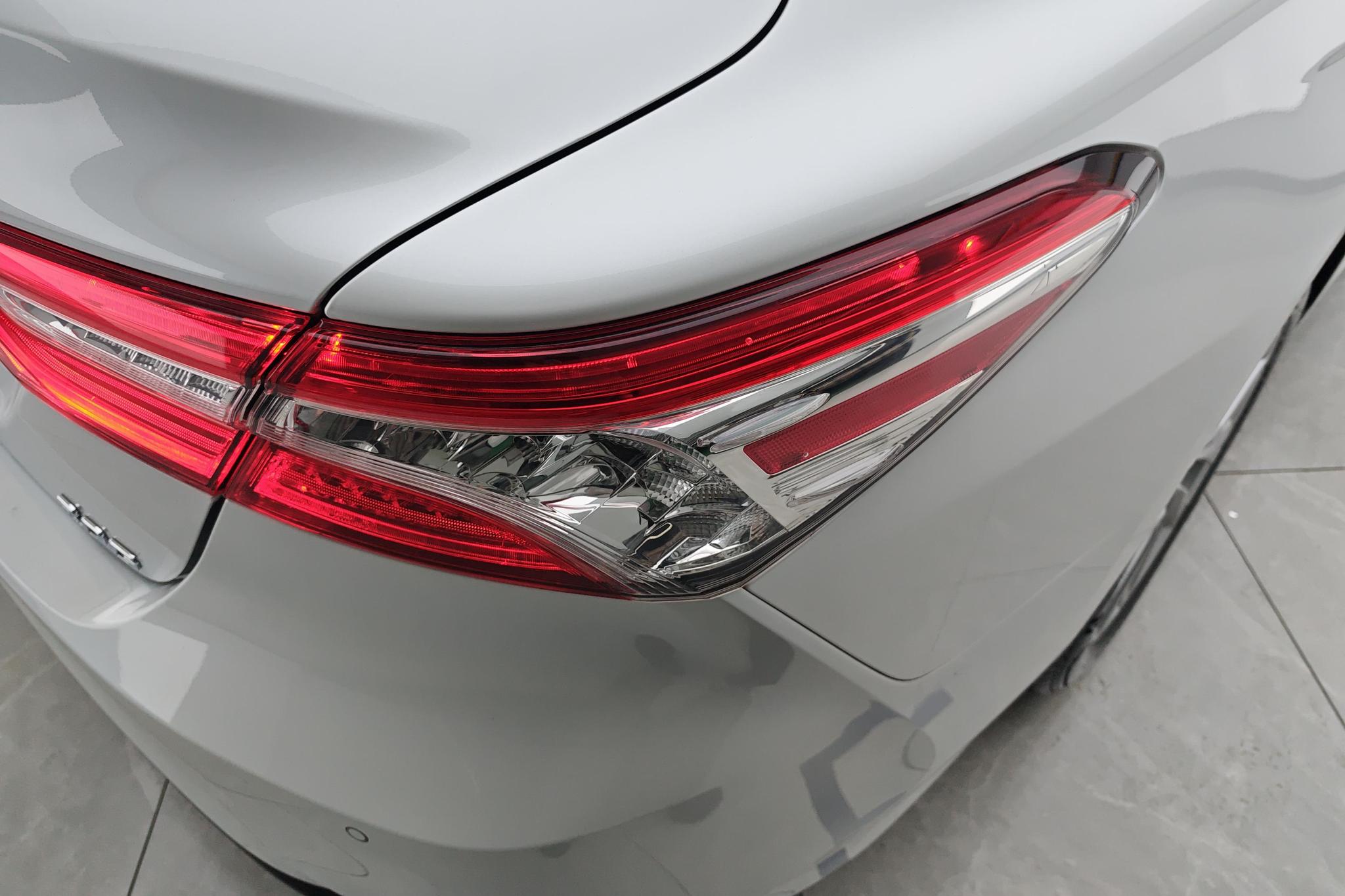 Toyota Camry 2021 2.0G Luxury