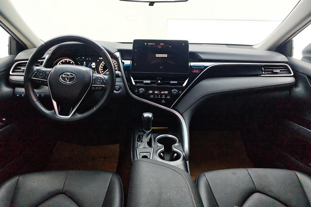 Toyota Camry 2021 — фото 13