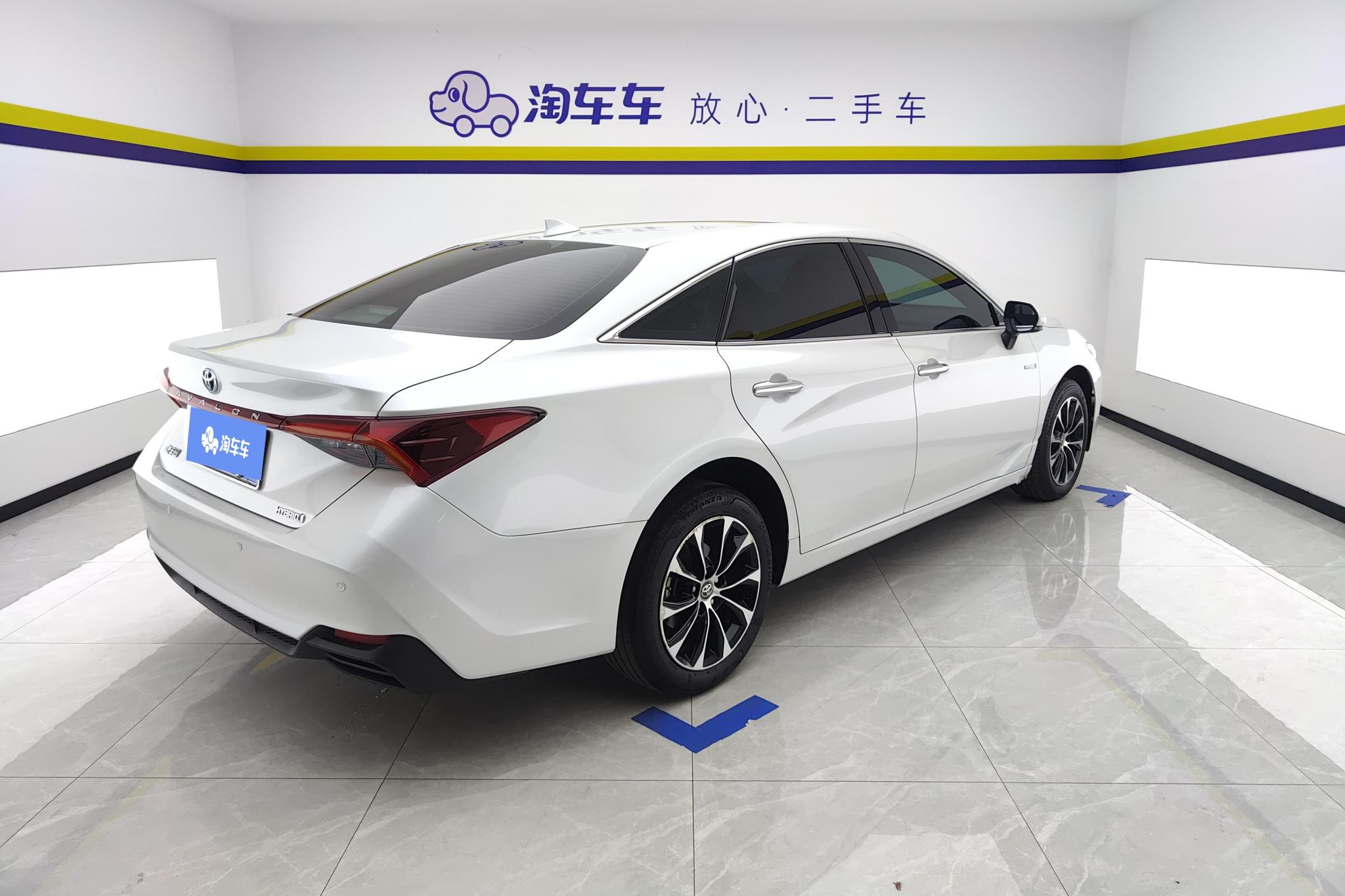 Toyota Avalon 2023 2.5L E-CVT Luxury