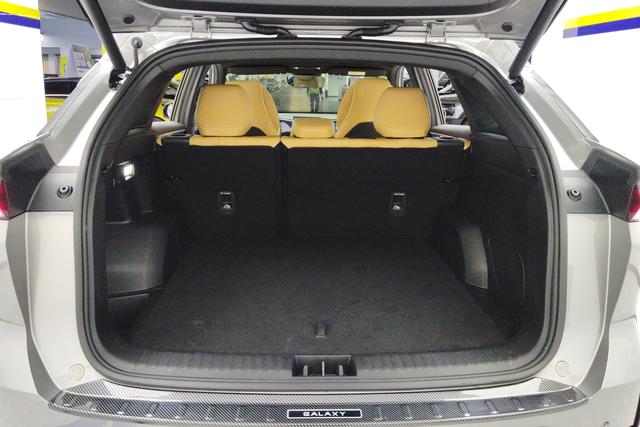 Geely Galaxy L7 2023 — фото 17