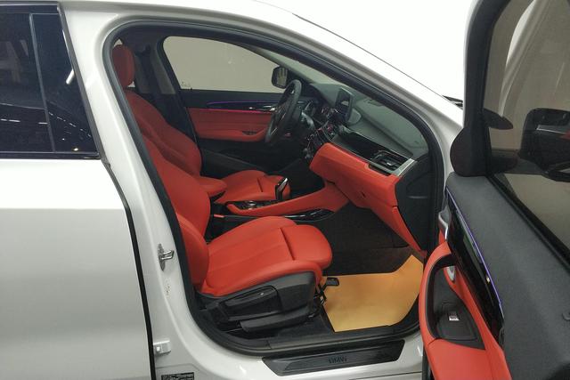 BMW X2 2022 — фото 15