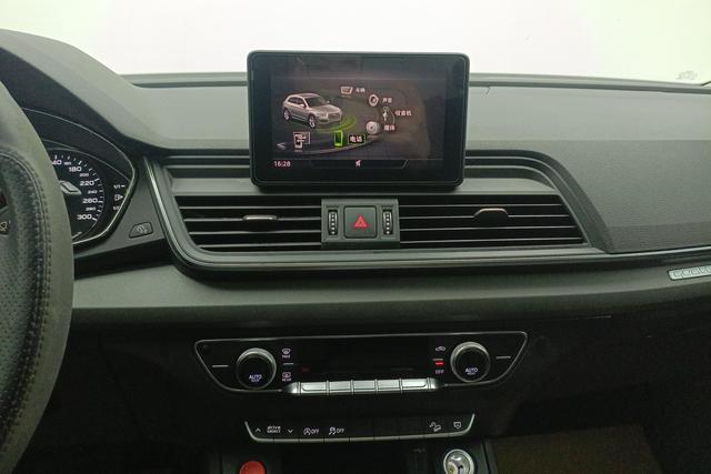 Audi Q5L id 3782653 из Китая 12