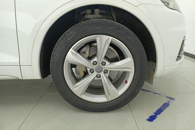 Audi Q5L id 3782653 из Китая 15