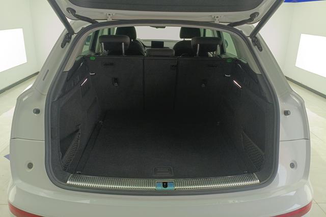 Audi Q5L id 3782653 из Китая 17