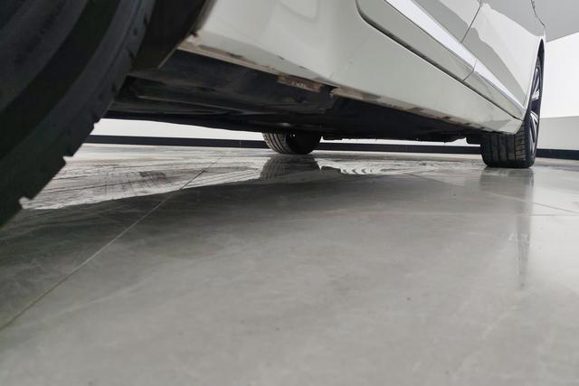 Volkswagen CC 2023 Белый из Китая, фото 4