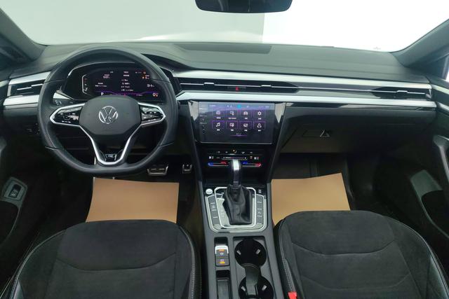 Volkswagen CC 2023 Белый из Китая, фото 5