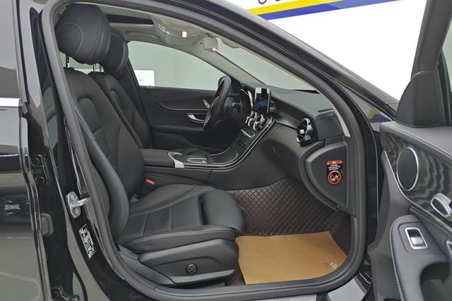 Mercedes-Benz Class C 2019 Черный из Китая