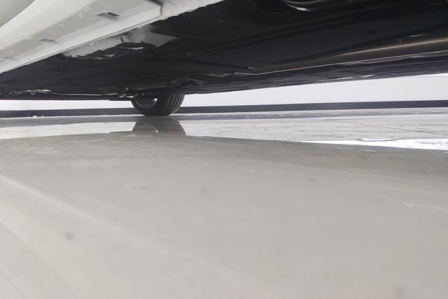 Geely Preface 2023 2.0 T Premium — фото 9