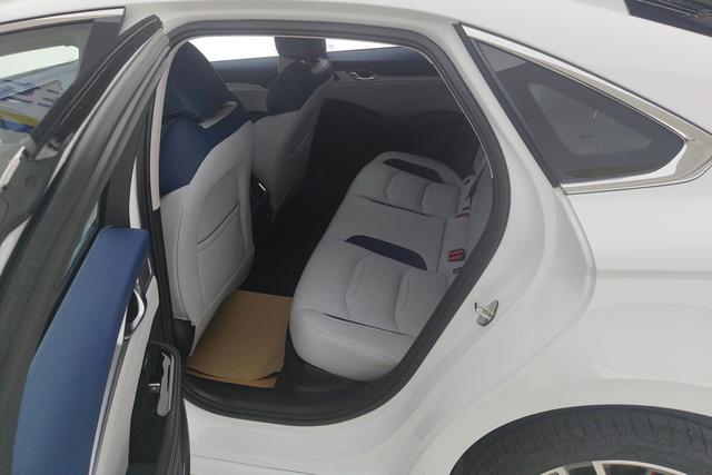 Geely Preface 2023 2.0 T Premium — фото 15