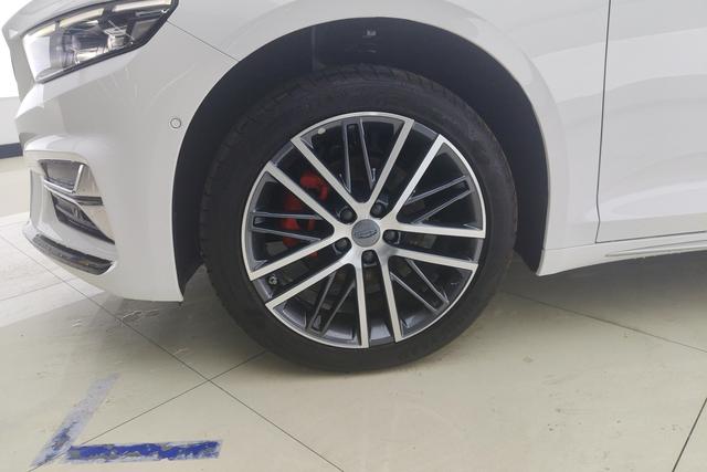 Geely Preface 2023 2.0 T Premium — фото 8