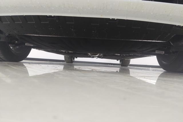 Geely Preface 2023 2.0 T Premium — фото 7