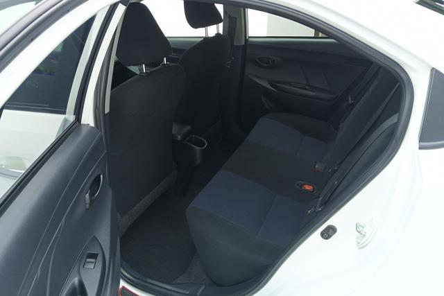 Toyota YARIS L 2017 1.5 E CVT — фото 16