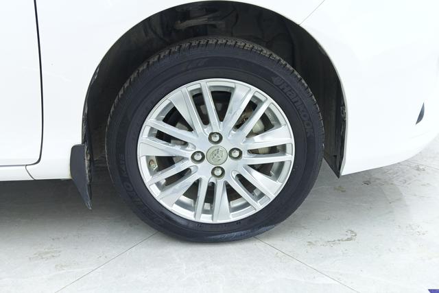 Toyota YARIS L 2017 1.5 E CVT — фото 10